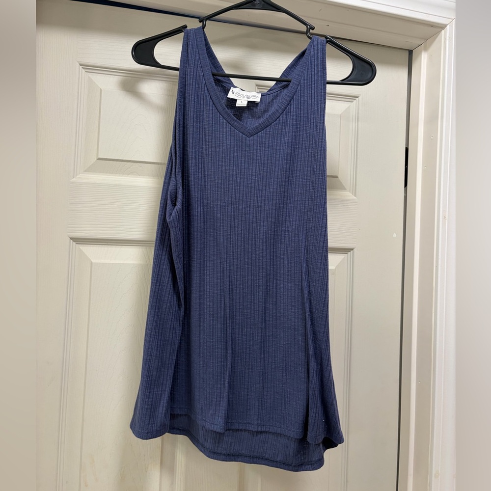 Koolaburra by UGG Navy V-Neck Tank Top